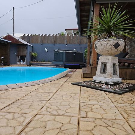 Studio Tres Bon Standing Hotel Petite Île Exterior foto