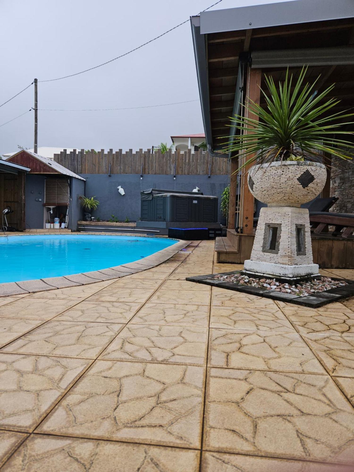 Studio Tres Bon Standing Hotel Petite Île Exterior foto